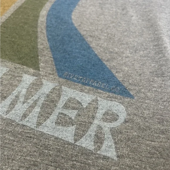 Rivet Apparel Co Gray “Daydreamer” Graphic Kids T-Shirt Size 2/3 - Picture 2 of 4